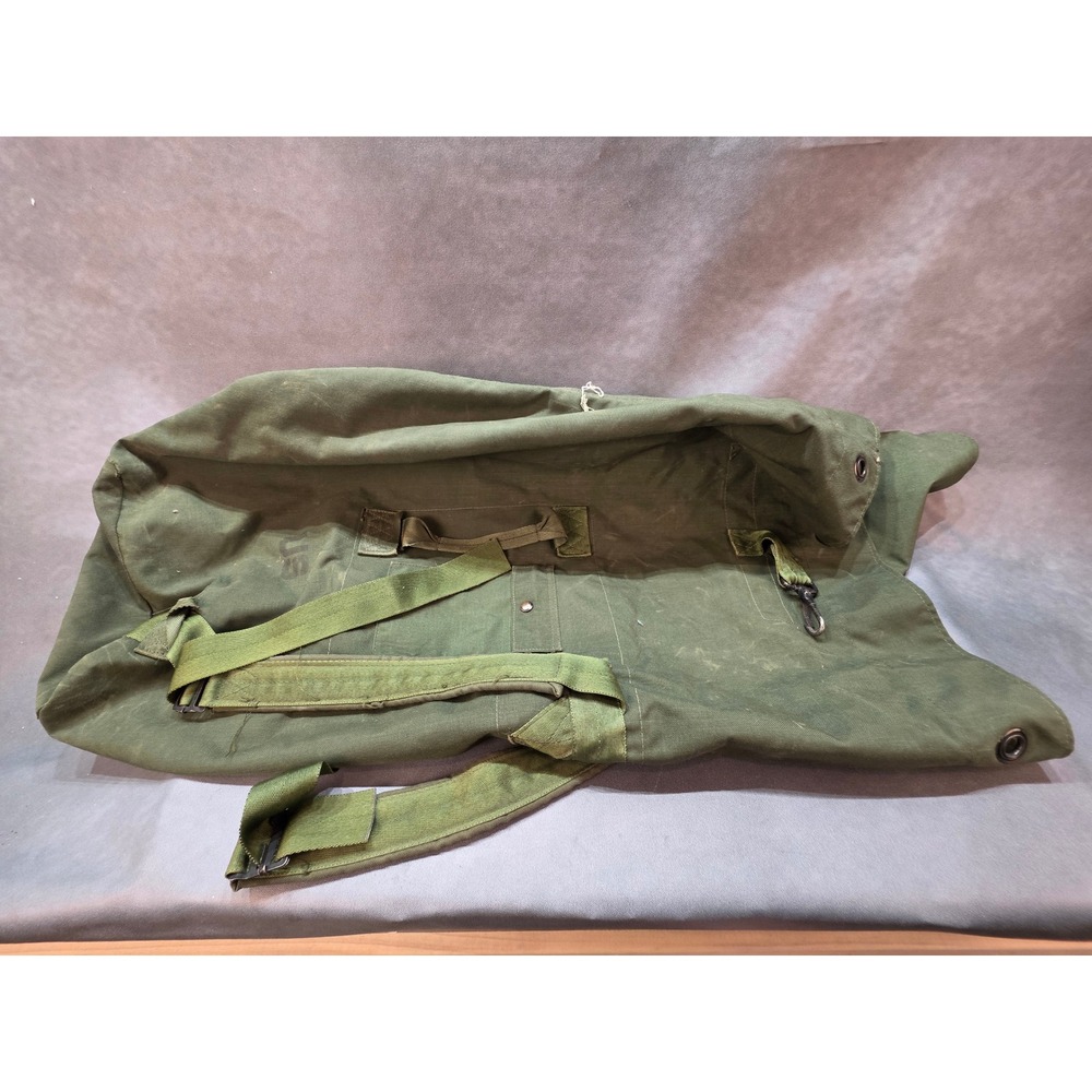 Vintage US Military Olive Drab Canvas Duffle Bag Top Load Backpack Straps USGI